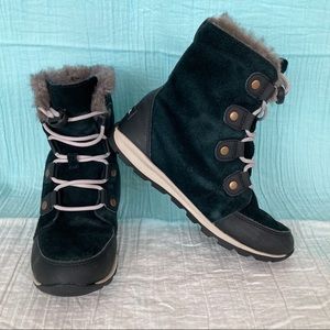 Waterproof Insulated Winter Boot for Kids. Sorel youth “Whitney” style.